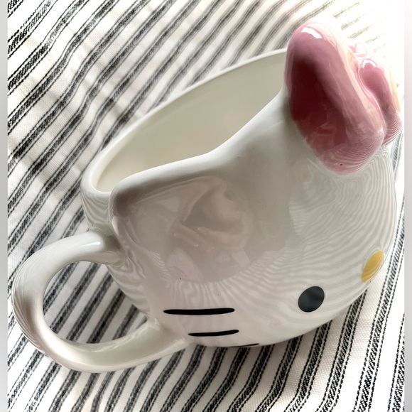 Hello Kitty Figural Sculpted Coffee Tea Mug NWT - Picture 4 of 8